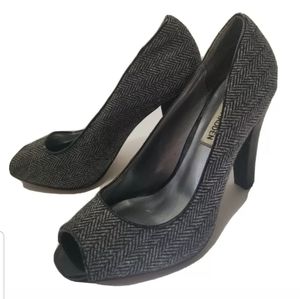 Steve Madden P-nick peep toe tweed heels